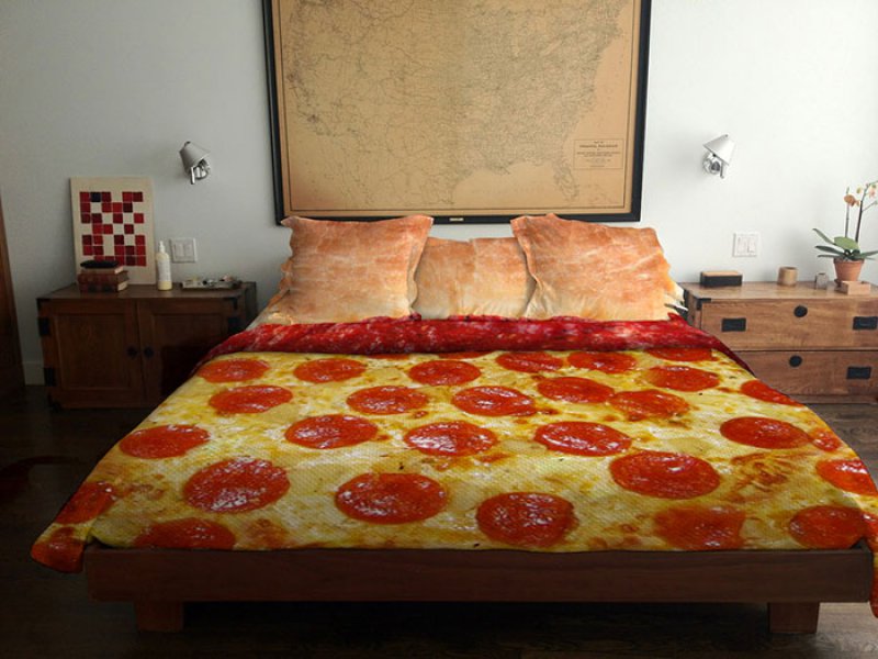 Pizza Bed Sheet-15 Most Insane Bed Sheets That Will Make You Say WTF!