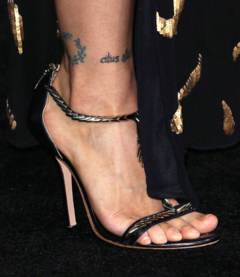 Ronda Rousey Feet And Legs-23 Sexiest Celebrity Legs And Feet