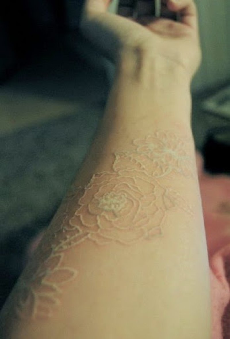 Rose White Ink Tattoo-15 Amazing White Ink Tattoos That You Need To Check Right Now