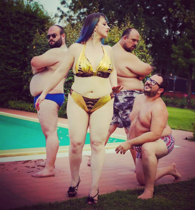 Samantha Schloss-12 Fat Girls On Instagram Who Are Destroying The Fat Shaming Trend