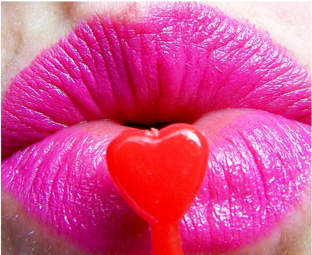 Sensitive Lips-15 Mind Blowing Facts About Kissing 