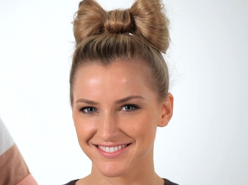 The Sophisticated Bow-12 Cutest Girl Haircuts That You Need To Try Right Now