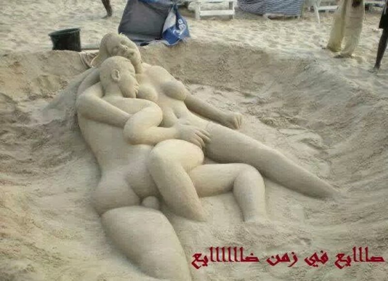 This Naughty Sand Art Sculpture-15 Most Bizarre Sand Art Sculptures Ever Created