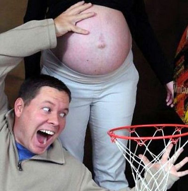 This Overly Excited Dad-15 Most Disturbing And Stupid Pregnancy Photos Ever