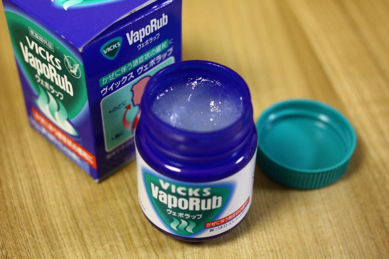 Treat Nail Infections With Vicks VapoRub-12 Healthy And Pretty Nails Tips You Can Try Today