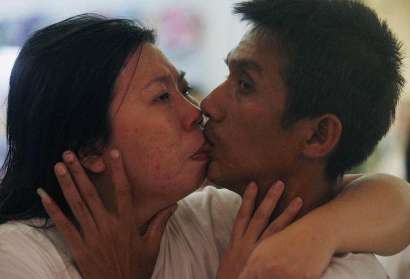 World's Longest Kiss-15 Mind Blowing Facts About Kissing 