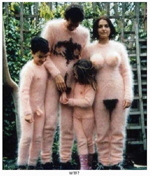 Now that thing is inetresting!!-15 Most Awkward Family Photos Ever
