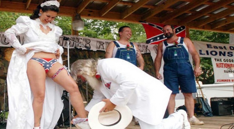 A Redneck is Incomplete Without a Rebel Flag-15 Funny Redneck Marriage Photos