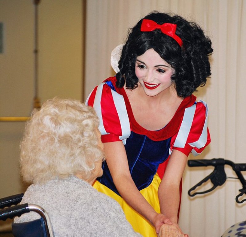 She is a Volunteer-Girl Who Spent ,000 To Look Like Disney Princesses