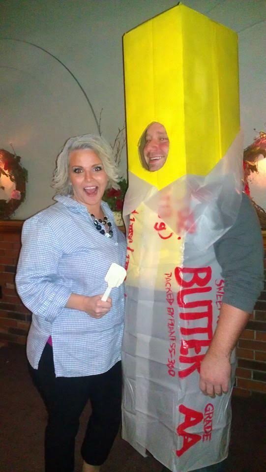 Paula Deen and Butter Costume-Fifteen Halloween Couple Costumes That Are Super Amazing