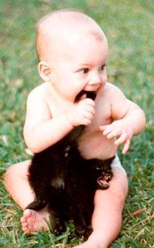 Cat Tail for Dinner-15 Times Kids Were Found Being Silly And Funny