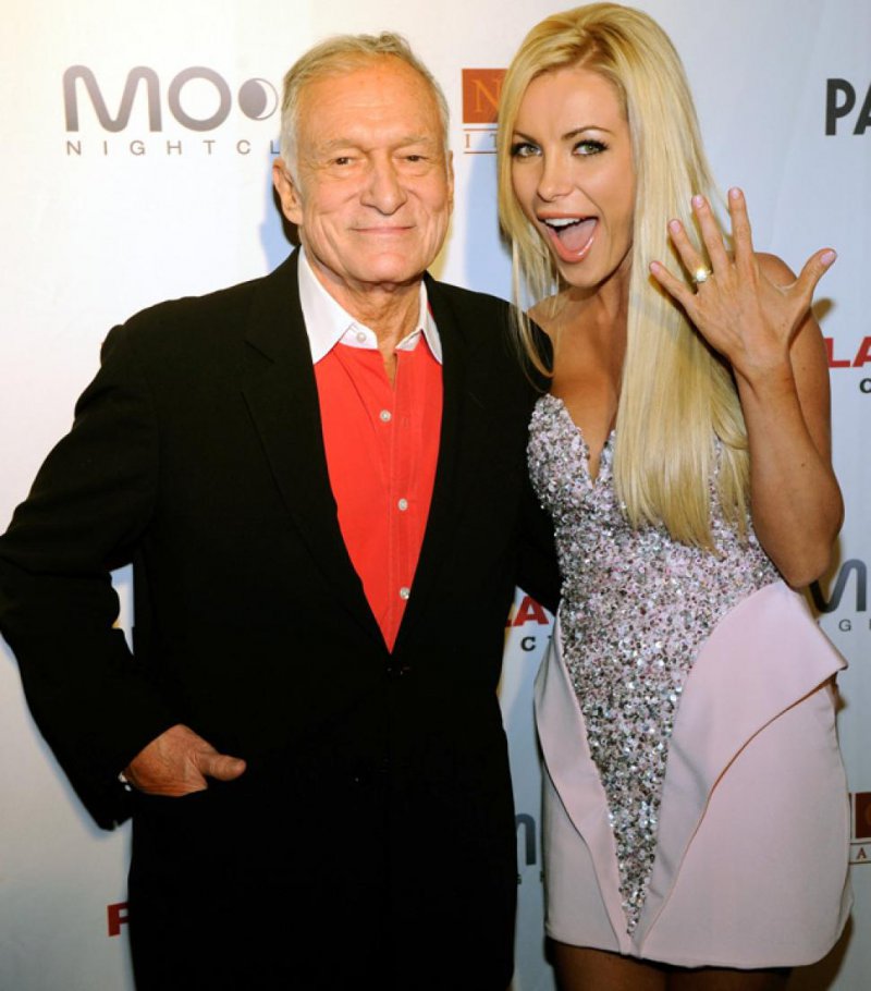 Hugh Hefner & Crystal Hefner (Harris)-15 Celebrity Couples With Unbelievably Big Age Gaps