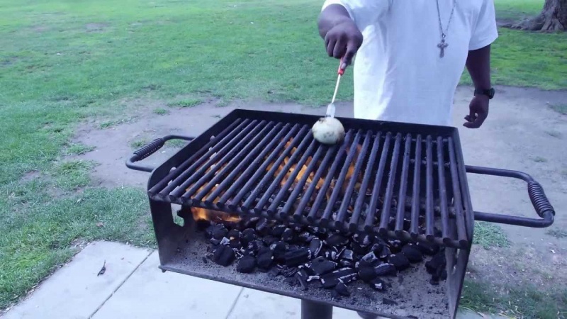 Use an Onion to Clean the Grill-15 Lazy Hacks That Will Make Your Life Simpler