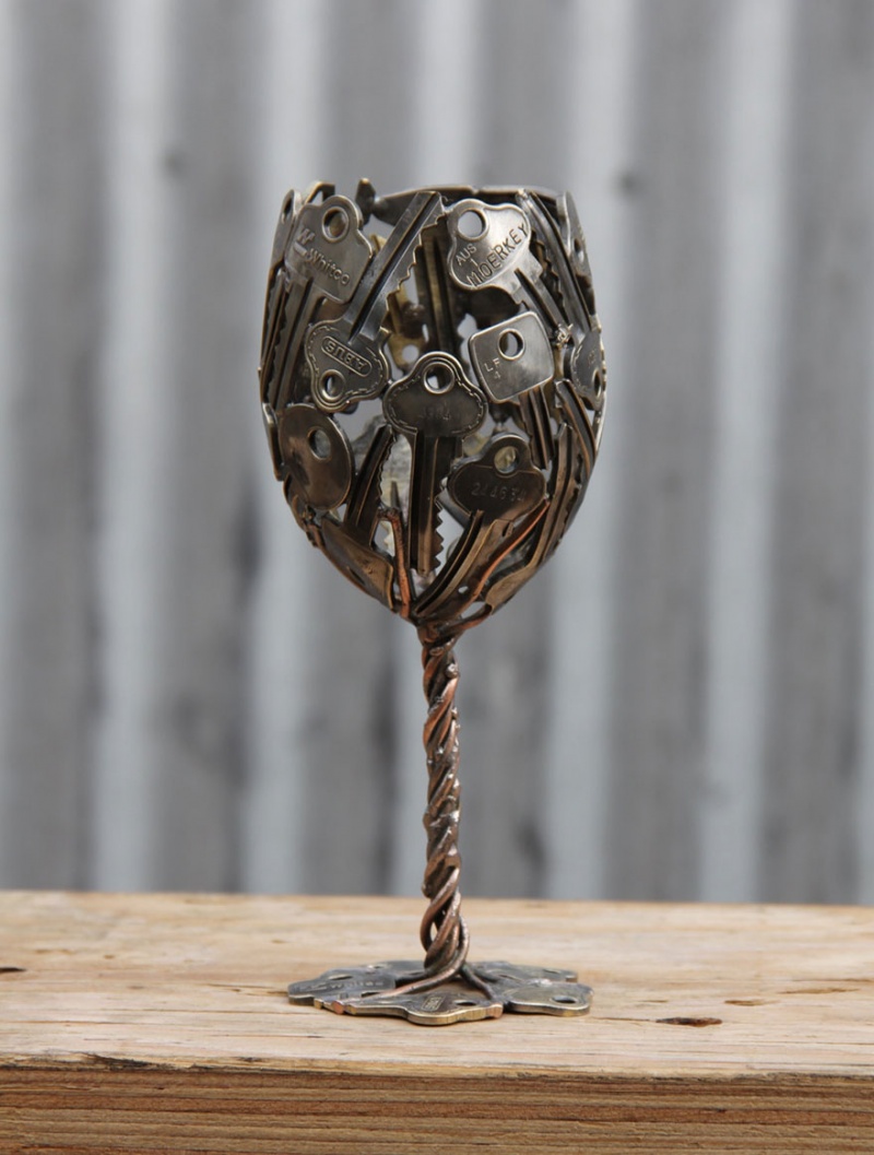 Now a Wine Glass Sculpture-15 Beautiful Items That Are Carved Out Of Scrap