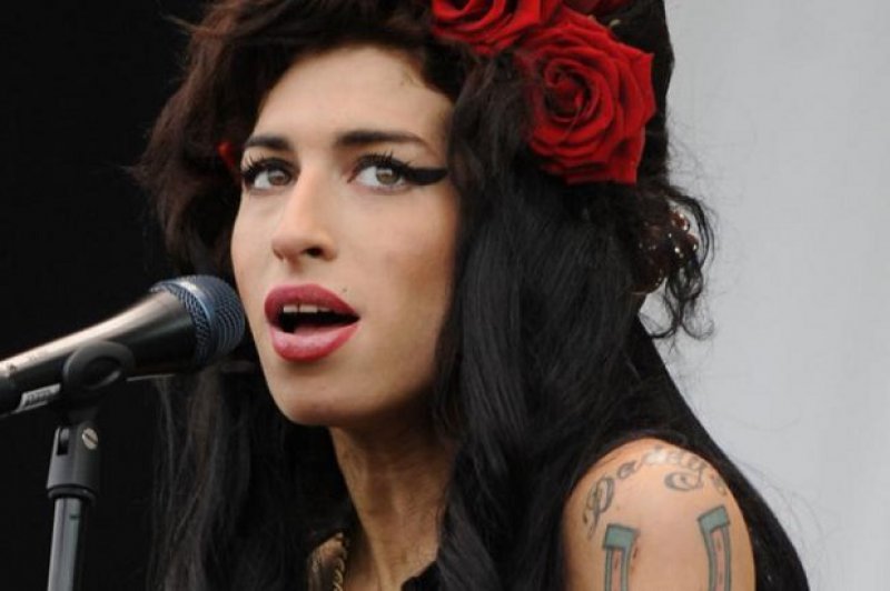 Amy Winehouse-15 Celebrities Who Were Denied Visa From Other Countries