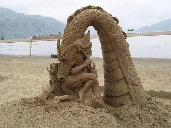 Sand Dragon Sculpture-15 Most Bizarre Sand Art Sculptures Ever Created
