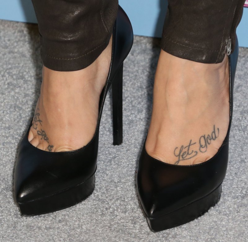 Demi Lovato's Legs And Feet-23 Sexiest Celebrity Legs And Feet