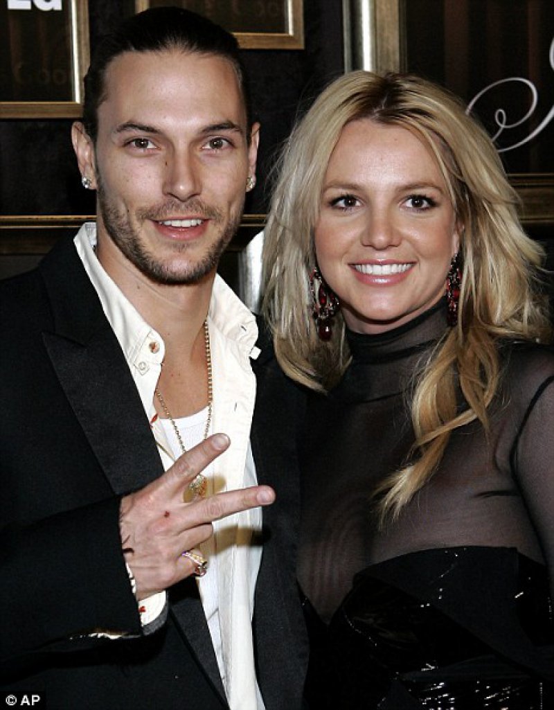 Kevin Federline Cheated On His Ex-Fiance With Britney Spears-15 Celebrities Who Cheated On Their Partners