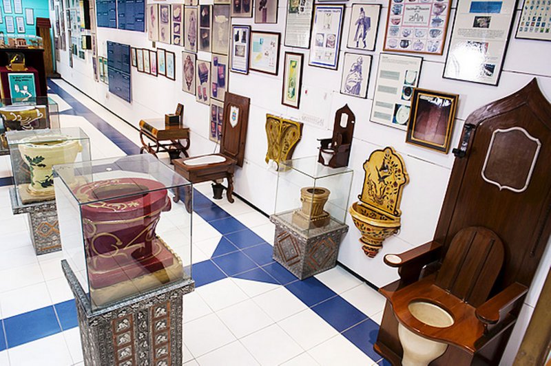 Sulabh International Museum of Toilets, New Delhi, India-15 Weirdest Museums Around The World