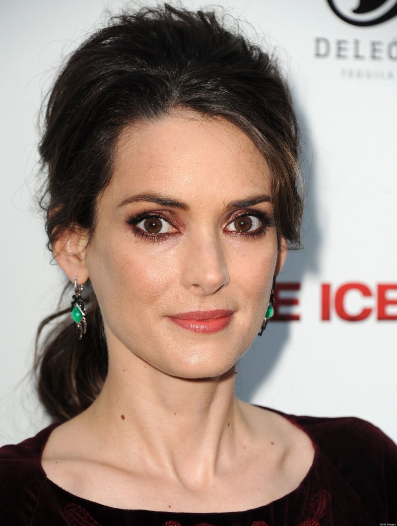 Winona Ryder - Saks Theft-12 Celebrities Who Got Caught Shoplifting