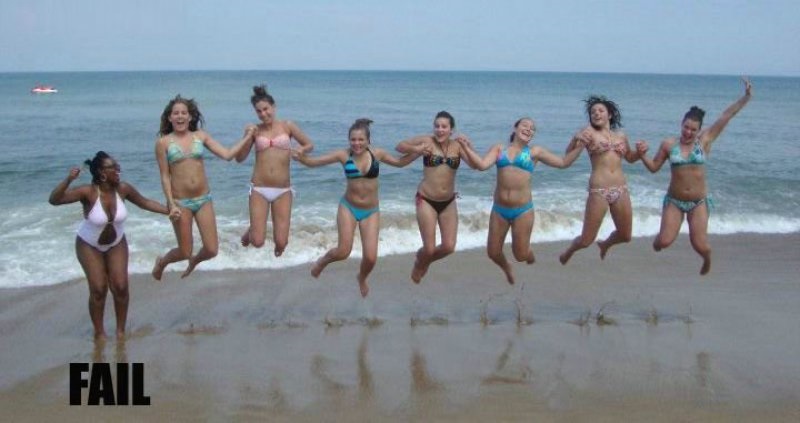 Too Lazy To Jump-18 Hilarious Beach Fails That Will Make You Laugh Out Loud Too Lazy To Jump-18 Hilarious Beach Fails That Will Make You Laugh Out Loud