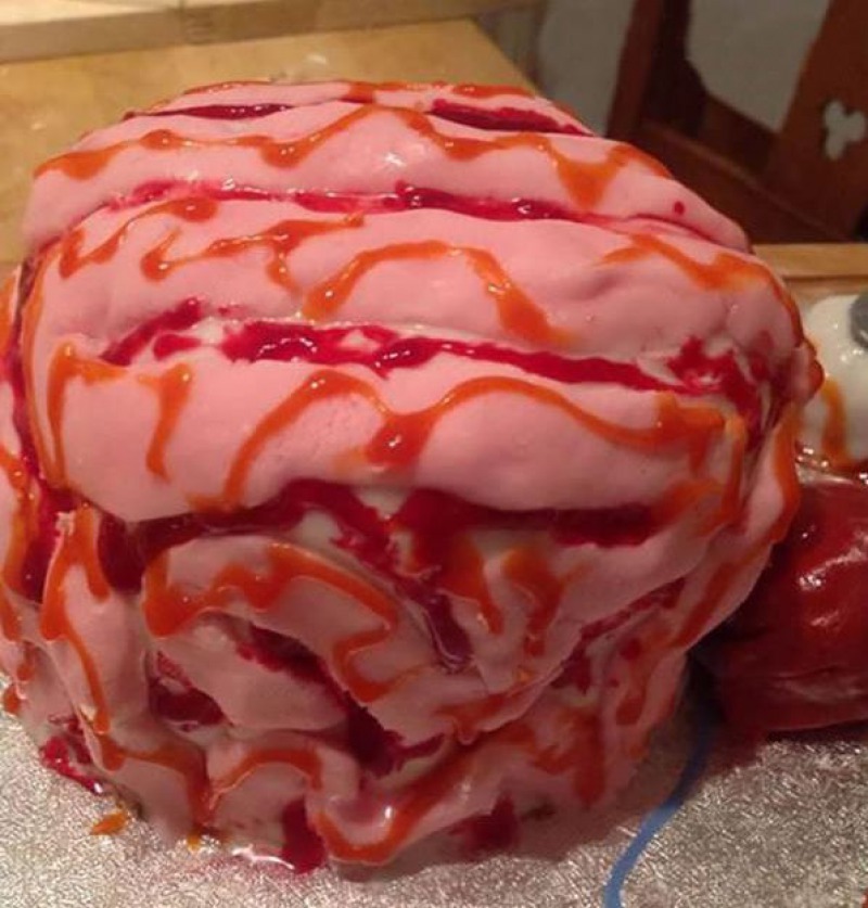 Halloween Brain Cake-15 Funniest Halloween Recipe Fails