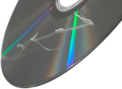 Fixes a Scratched Disc (CD or DVD)-15 Unusual Uses For Toothpaste