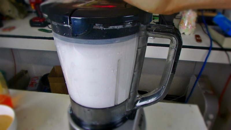 Blend Warm Water to Clean the Blender-15 Lazy Hacks That Will Make Your Life Simpler