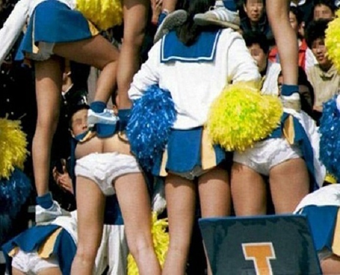 Pants down-Top 15 Cheerleading Fails That Will Make You Lol