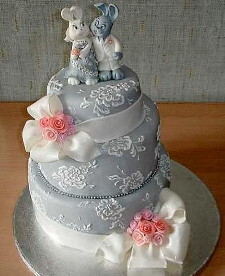 Bunny Wedding Cake-15 Weirdest Wedding Cakes You'll Ever See