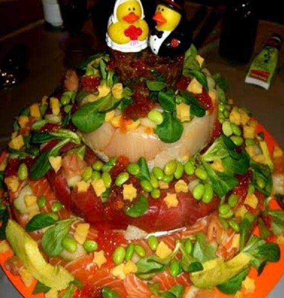 Duckling, fruit cake-15 Weirdest Wedding Cakes You'll Ever See